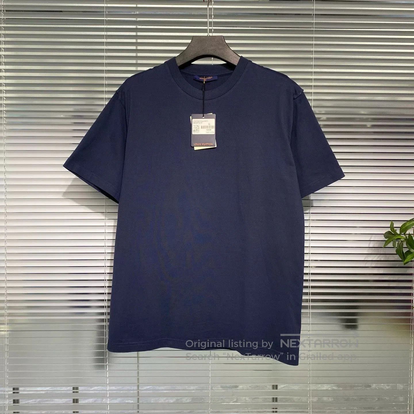 Louis Vuitton LV Short Sleeve T-shirt XL. Size US XL / EU 56 / 4 - 1 Thumbnail