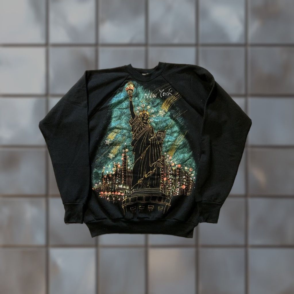 Fruit Of The Loom VINTAGE 80s New York Statue Of Liberty Glitter Painted 50/50 Crewneck Sweatshirt Mens XL Black Size US XL / EU 56 / 4 - 1 Thumbnail