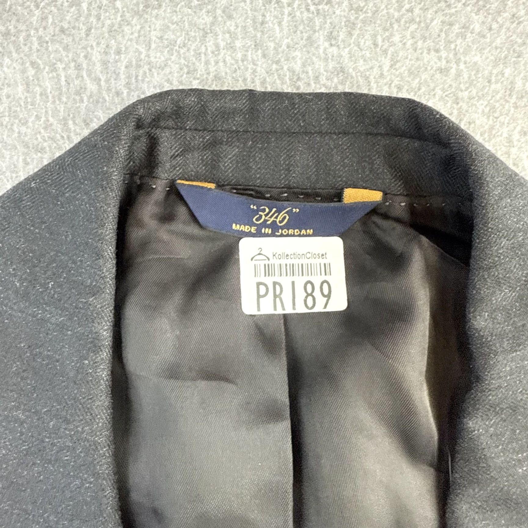 Brooks Brothers VINTAGE? Brooks Brothers 346 Suit Mens 46R Wool Blend Charcoal Gray Blazer Pants Set W42 L29 Two Piece 2 Piece Office Formal Wedding Mens Size 46R - 7 Thumbnail