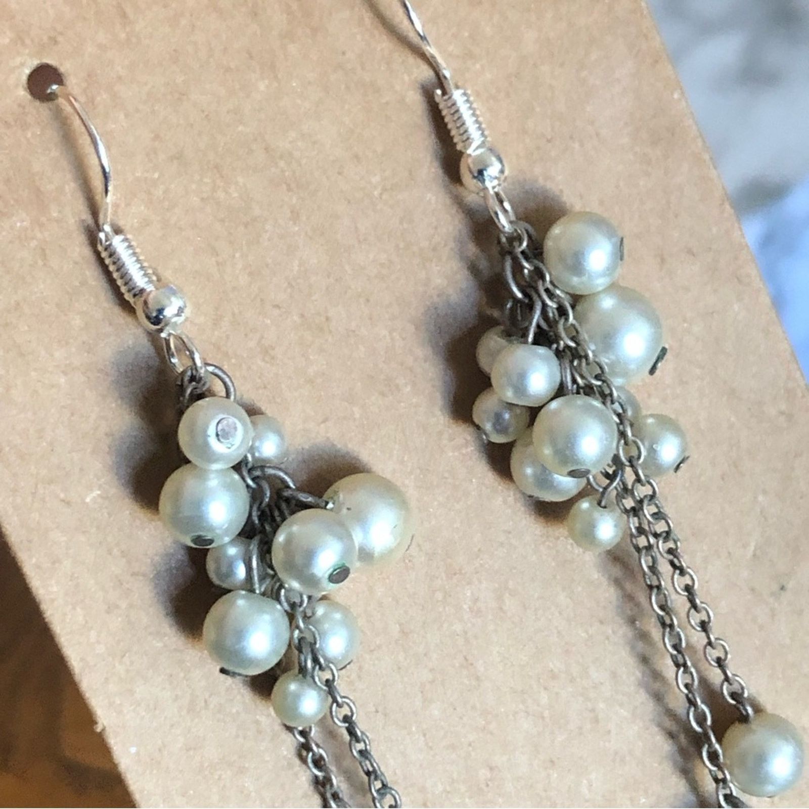 Vintage Vintage chained white pearl cluster dangle earrings Size ONE SIZE - 3 Thumbnail