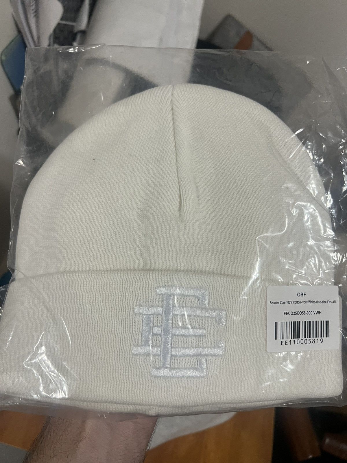Eric Emanuel Eric Emanuel EE ivory w embroidered white winter hat beanie Size ONE SIZE - 1 Thumbnail