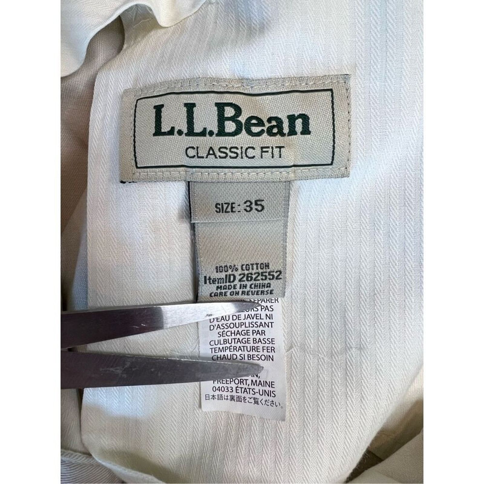 L.L. Bean L.L. Bean Wrinkle Free Off White Pleated Chino Pant 35/29 Size US 35 - 10 Thumbnail
