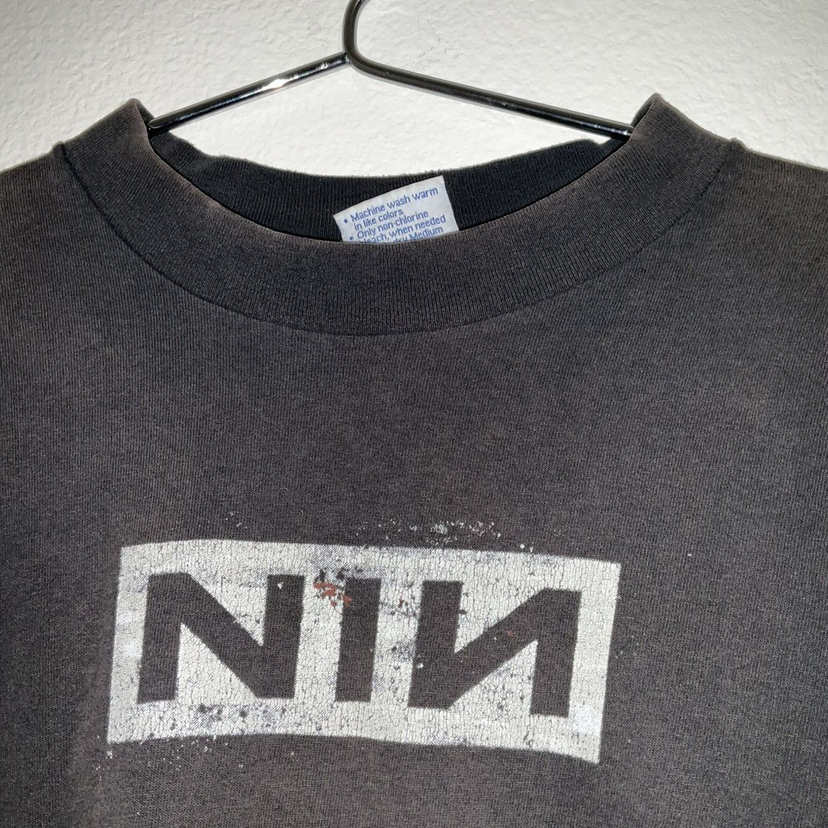 Band Tees Vintage Nine Inch Nails T-shirt Size US XL / EU 56 / 4 - 2 Thumbnail