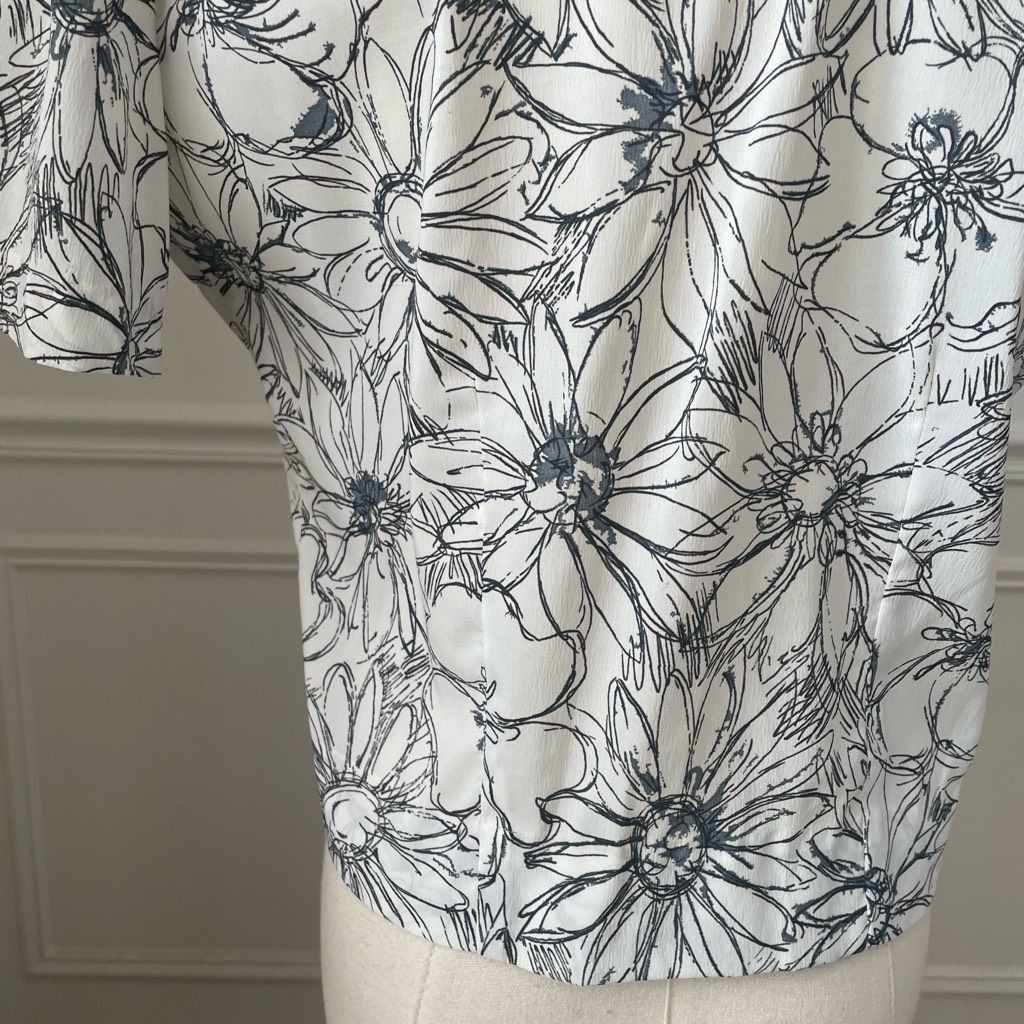 Vintage Vintage 70s Cropped Blouse Neck Tie Sketch Floral S Size S / US 4 / IT 40 - 8 Thumbnail