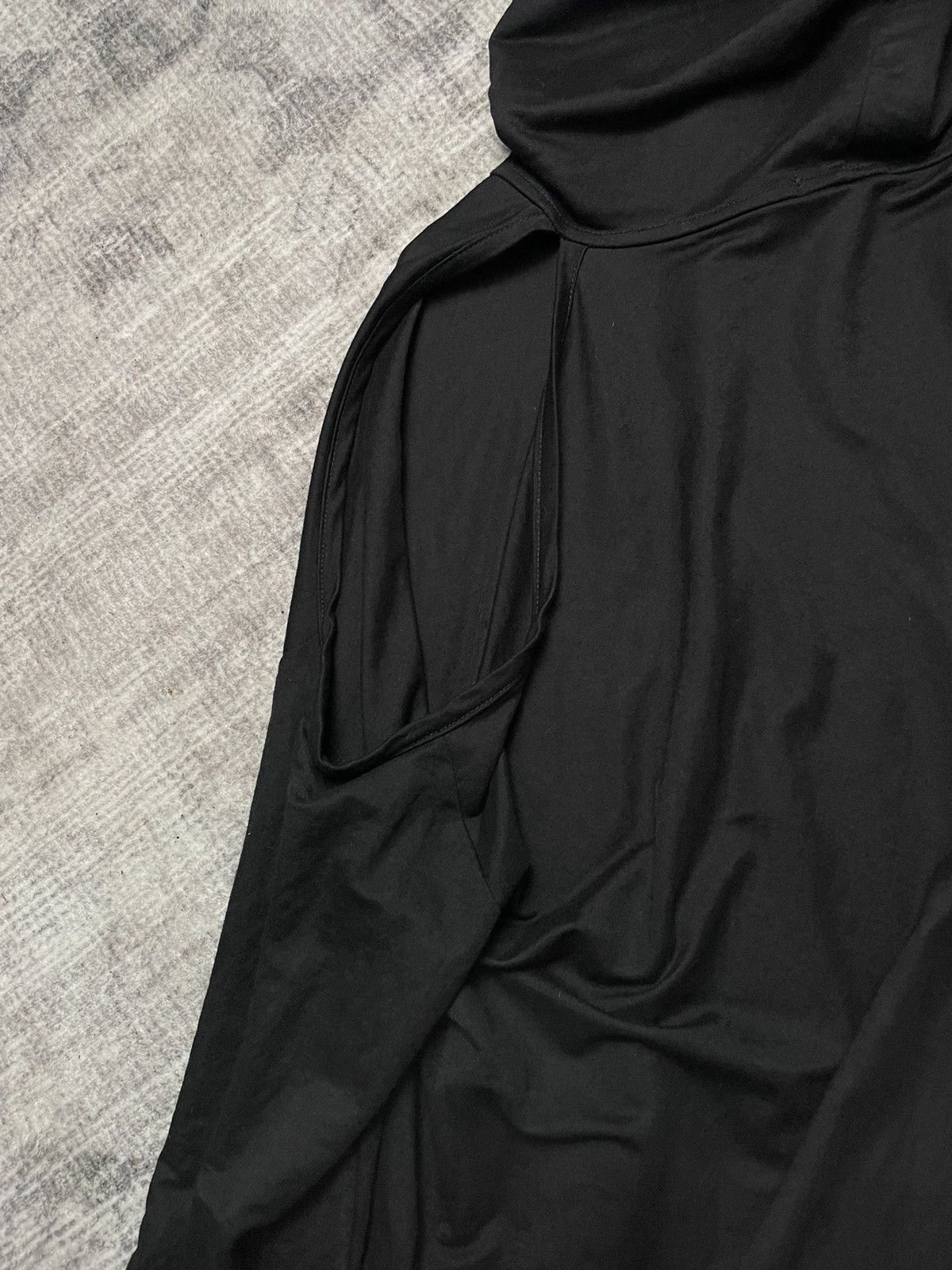 Ann Demeulemeester Ann Demeulemeester Black Tony Cold Shoulder Hoodie Size US M / EU 48-50 / 2 - 8 Thumbnail