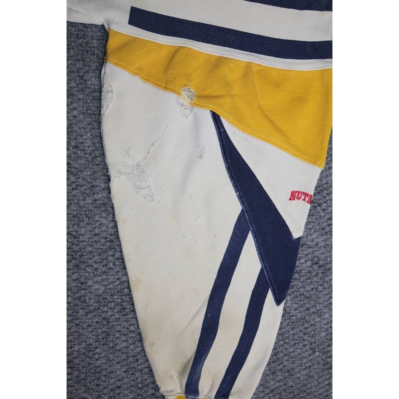 Nutmeg Vtg 90s Nutmeg Mills Michigan Wolverines Sweatshirt L Size US L / EU 52-54 / 3 - 10 Thumbnail