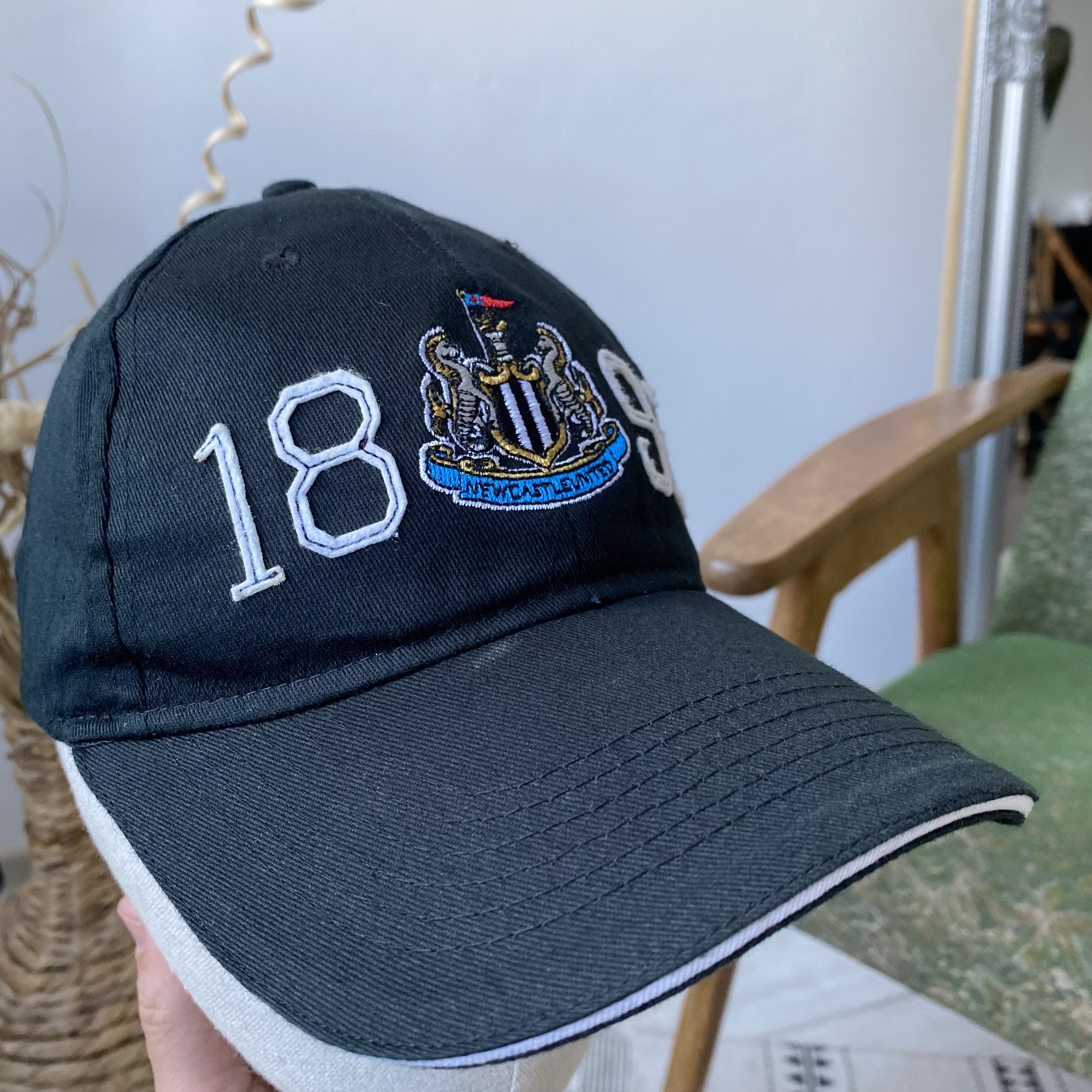 Nike ⚽️ Vintage Drill England Soccer New Castle cap jersey\ Size ONE SIZE - 2 Thumbnail