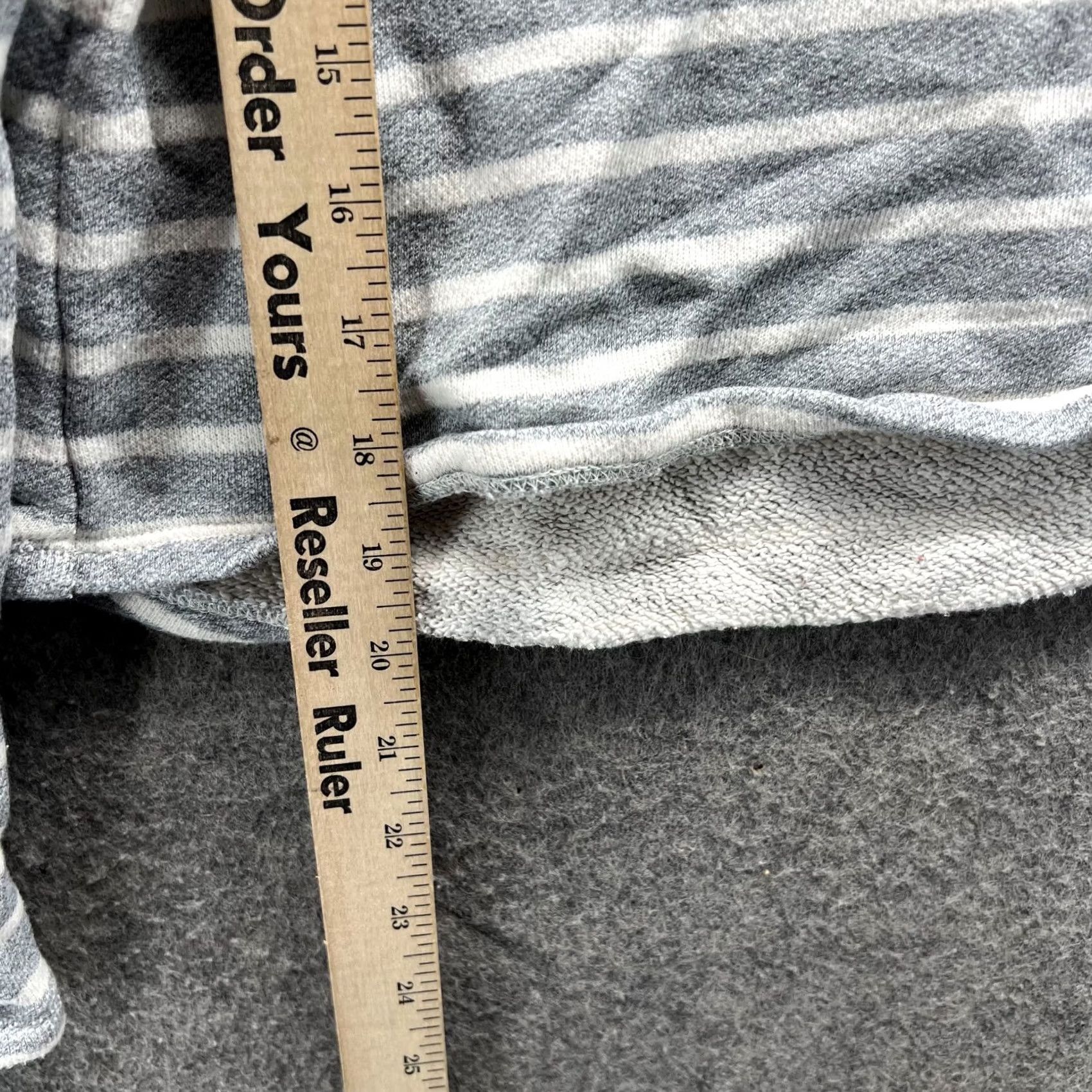 Calvin Klein VINTAGE Calvin Klein Shirt Women Medium Gray White Striped Long Sleeve Crop Fleece Size M / US 6-8 / IT 42-44 - 7 Thumbnail