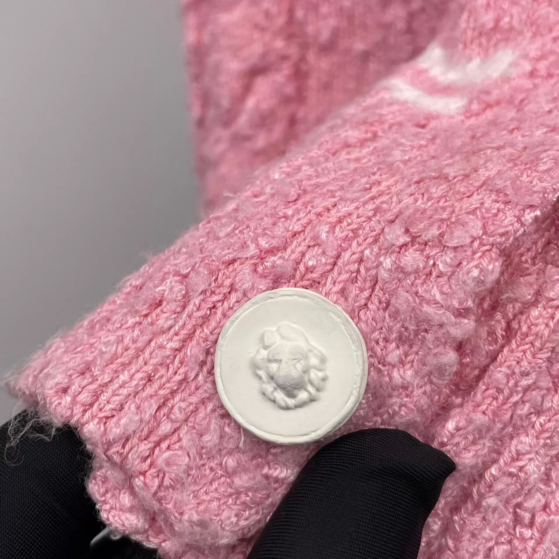Chanel CHANEL women's pink knit cardigan dress size 36 Size XS / US 0-2 / IT 36-38 - 8 Thumbnail