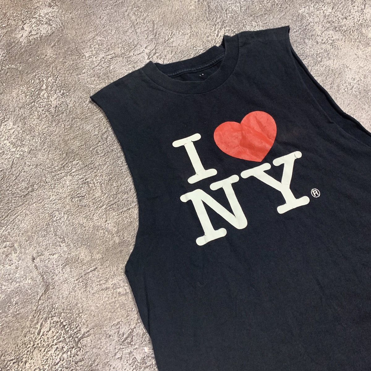 Vintage Vintage 90s I Love NY Graphic Tank Top Streetwear Boxy M Size US M / EU 48-50 / 2 - 4 Thumbnail