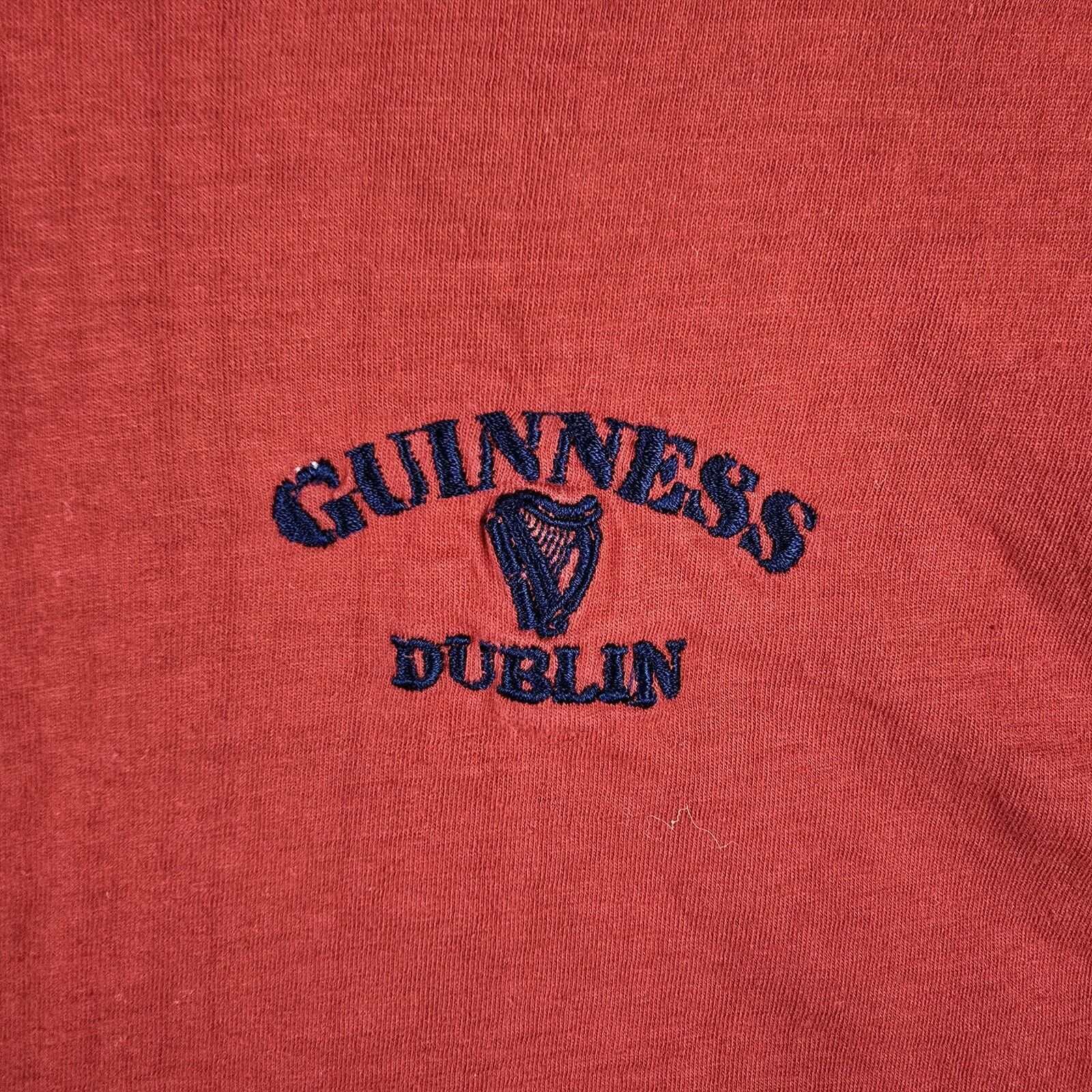 Vintage Vintage Guinness Dublin Embroidered Red Shirt Size XL Size US L / EU 52-54 / 3 - 4 Thumbnail
