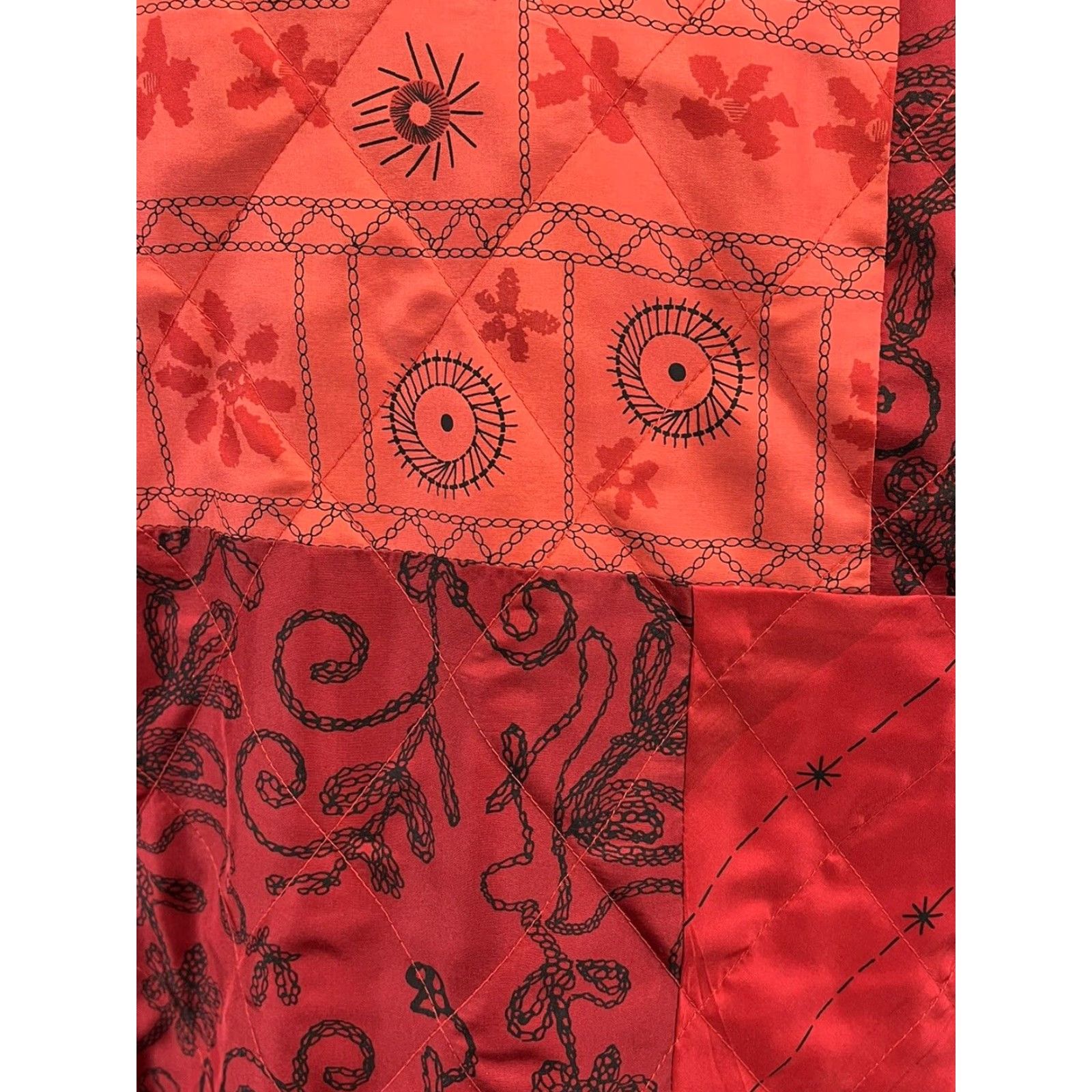 Vintage VINTAGE Chico's Designs Silk Jacket Women's Red Full Button Long Sleeve Art Geometric Pattern Medium Size M / US 6-8 / IT 42-44 - 4 Thumbnail