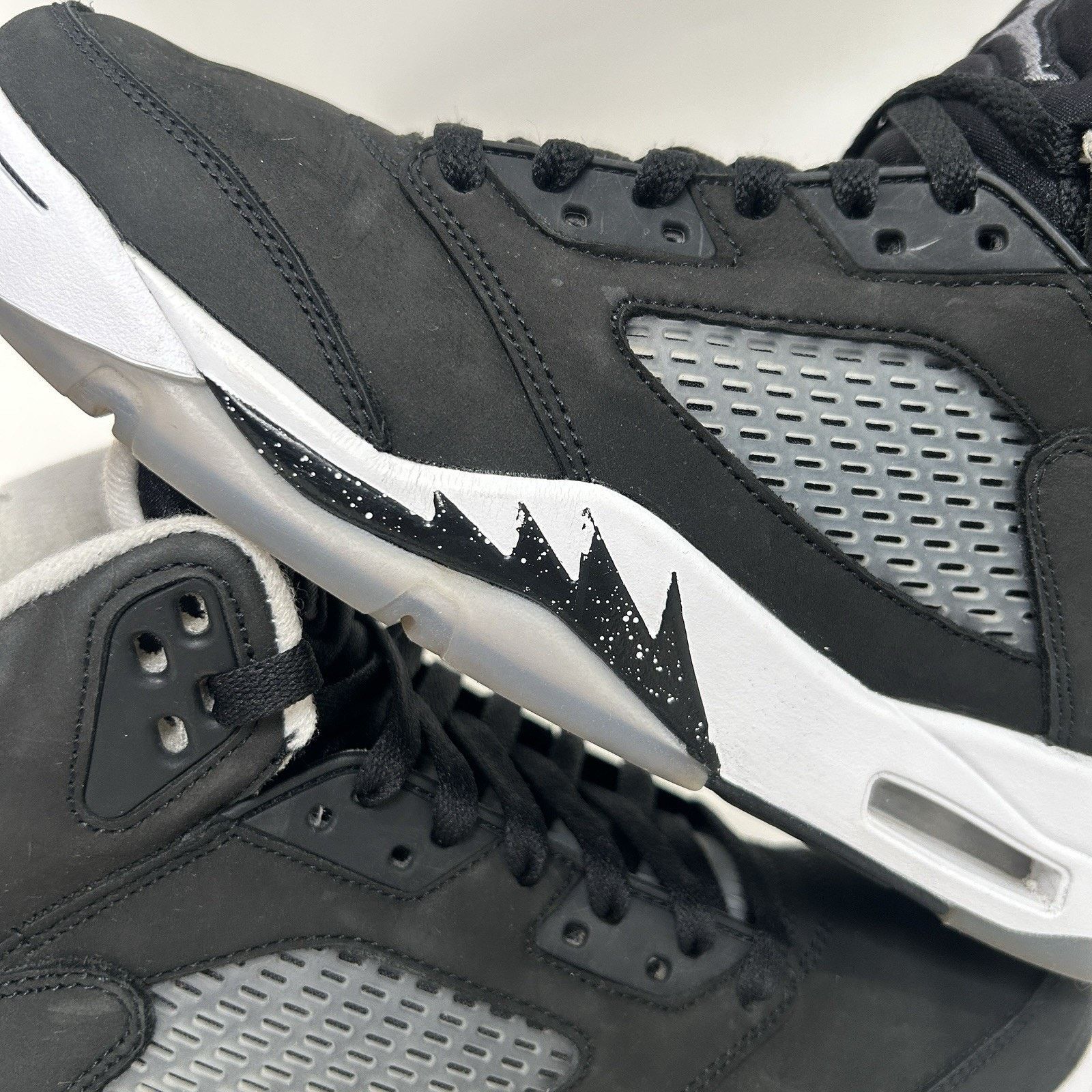 Jordan Brand Nike Air Jordan 5 Retro OG “Moonlight/Oreo” (2021) Size US 9 / EU 42 - 8 Thumbnail