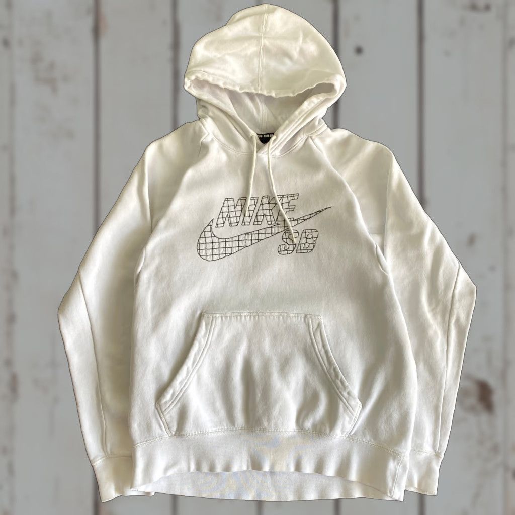 Nike VINTAGE Nike SB Hoodie Sweatshirt Skateboarding White Small Stitched Logo Sweater Size US S / EU 44-46 / 1 - 1 Thumbnail