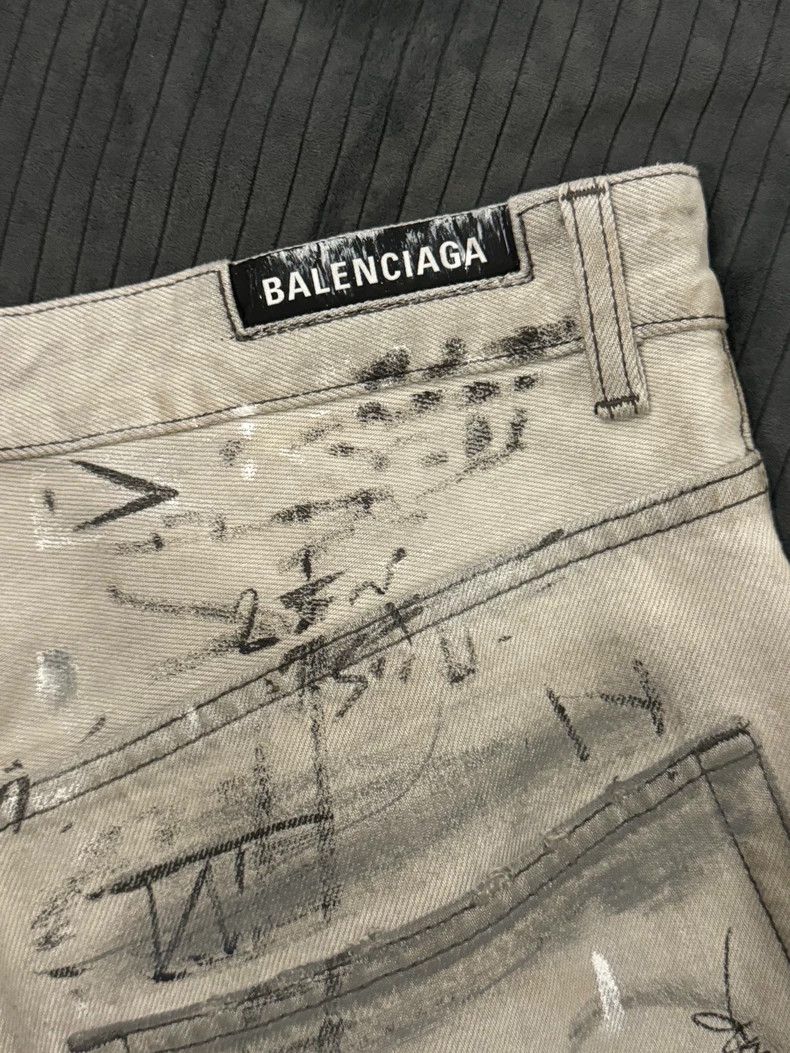 Balenciaga Balenciaga White graffiti jeans 2501-Nextarrow Size US 30 / EU 46 - 5 Thumbnail