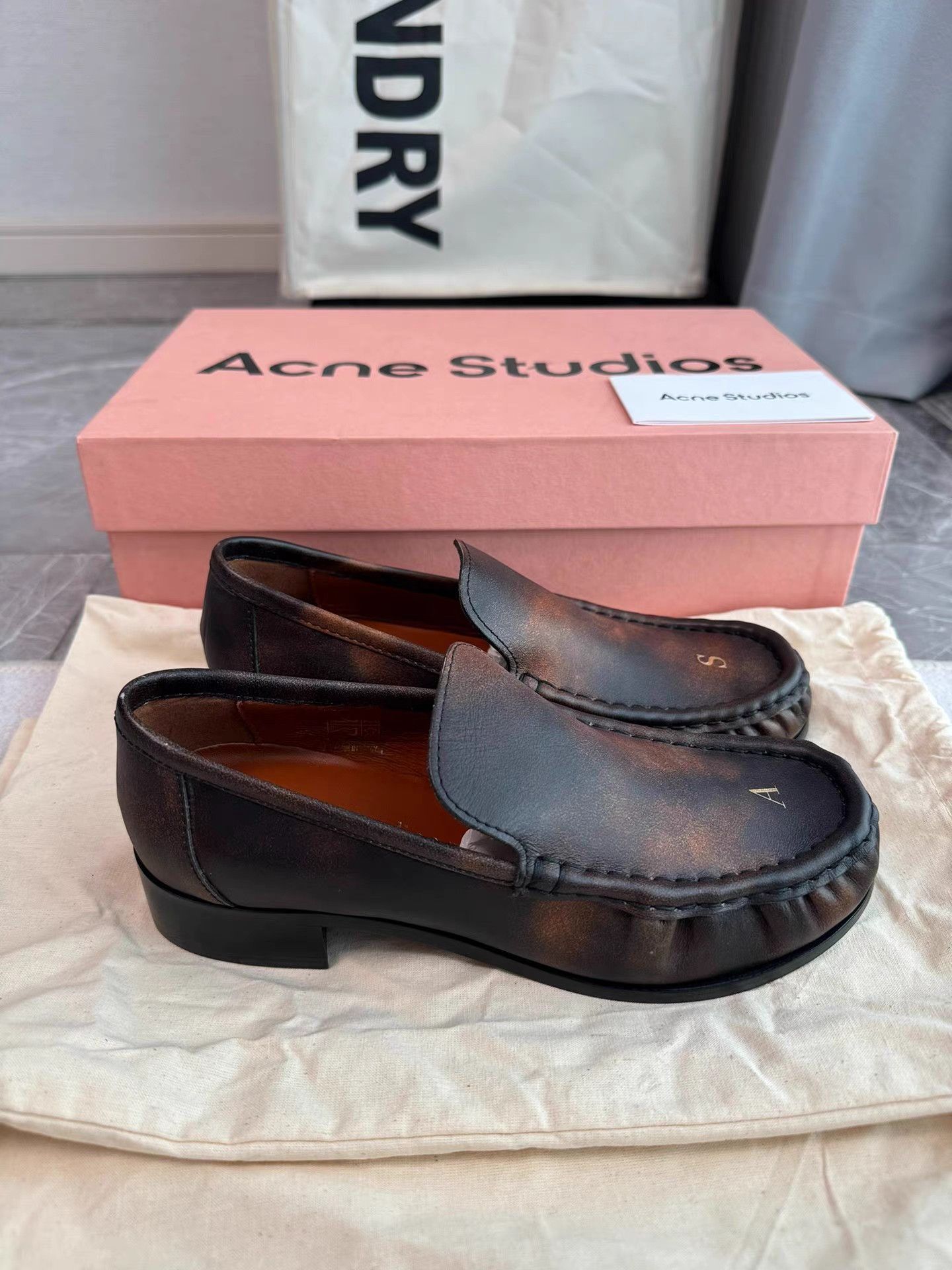 Acne Studios Acne Studios Ruched Leather Loafers K6 Size US 5 / IT 35 - 3 Thumbnail
