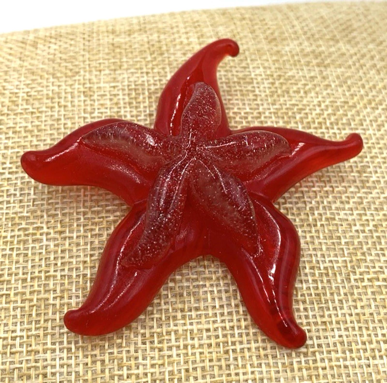 Other Midcentury Red Layered Lucite Glitter Red Starfish Brooch Size ONE SIZE - 3 Thumbnail