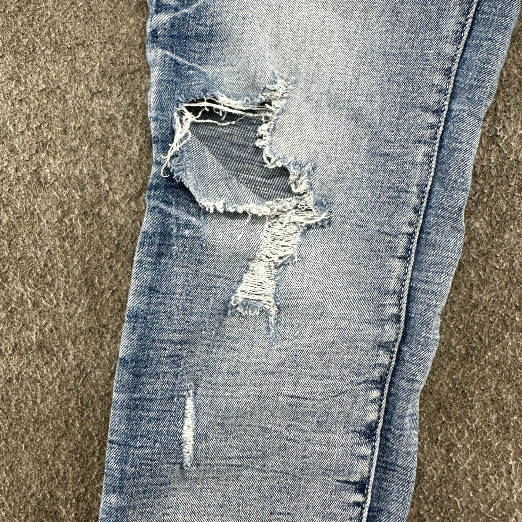Buckle Black Buckle Black Jeans Womens 26 Skinny Distressed Blue Denim 5-Pocket Zip Inseam 28 High Rise Slim Stretch Regular Size 26" / US 2 / IT 38 - 6 Thumbnail