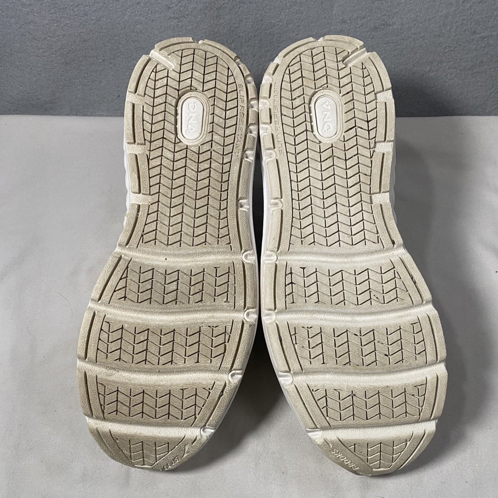 Brooks Brooks Addiction Walker 2 Leather Shoes V Strap Mens 11.5 Size US 11.5 / EU 44-45 - 9 Thumbnail