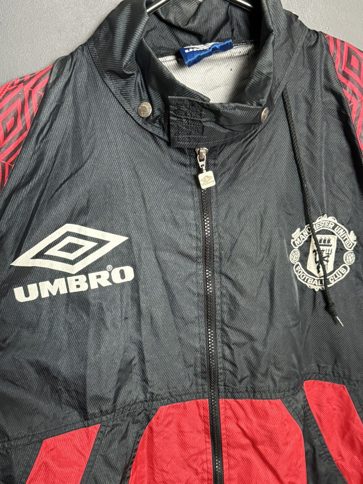 Umbro Vintage Manchester United Sharp Training Football Jacket Size US S / EU 44-46 / 1 - 3 Thumbnail