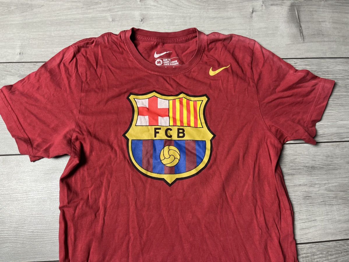Nike Nike FC Barcelona Tshirt shields logo size Medium Size US M / EU 48-50 / 2 - 3 Thumbnail