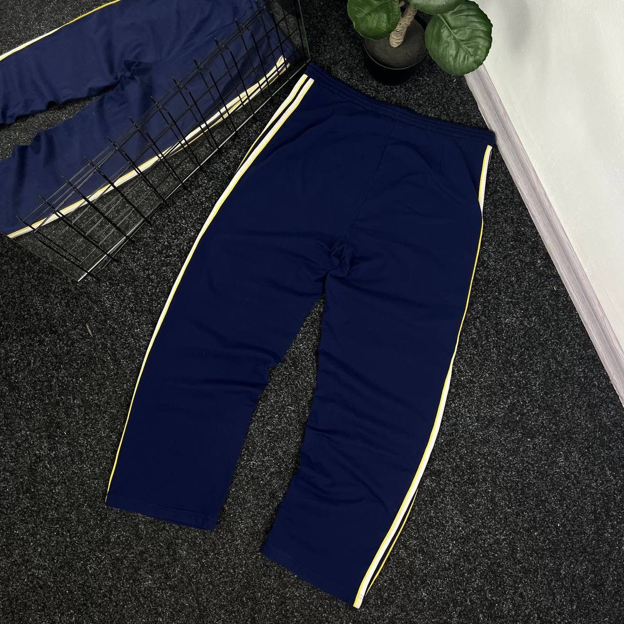 Adidas Adidas vintage track pants 90s baggy fit balenciaga style Size US 32 / EU 48 - 2 Thumbnail
