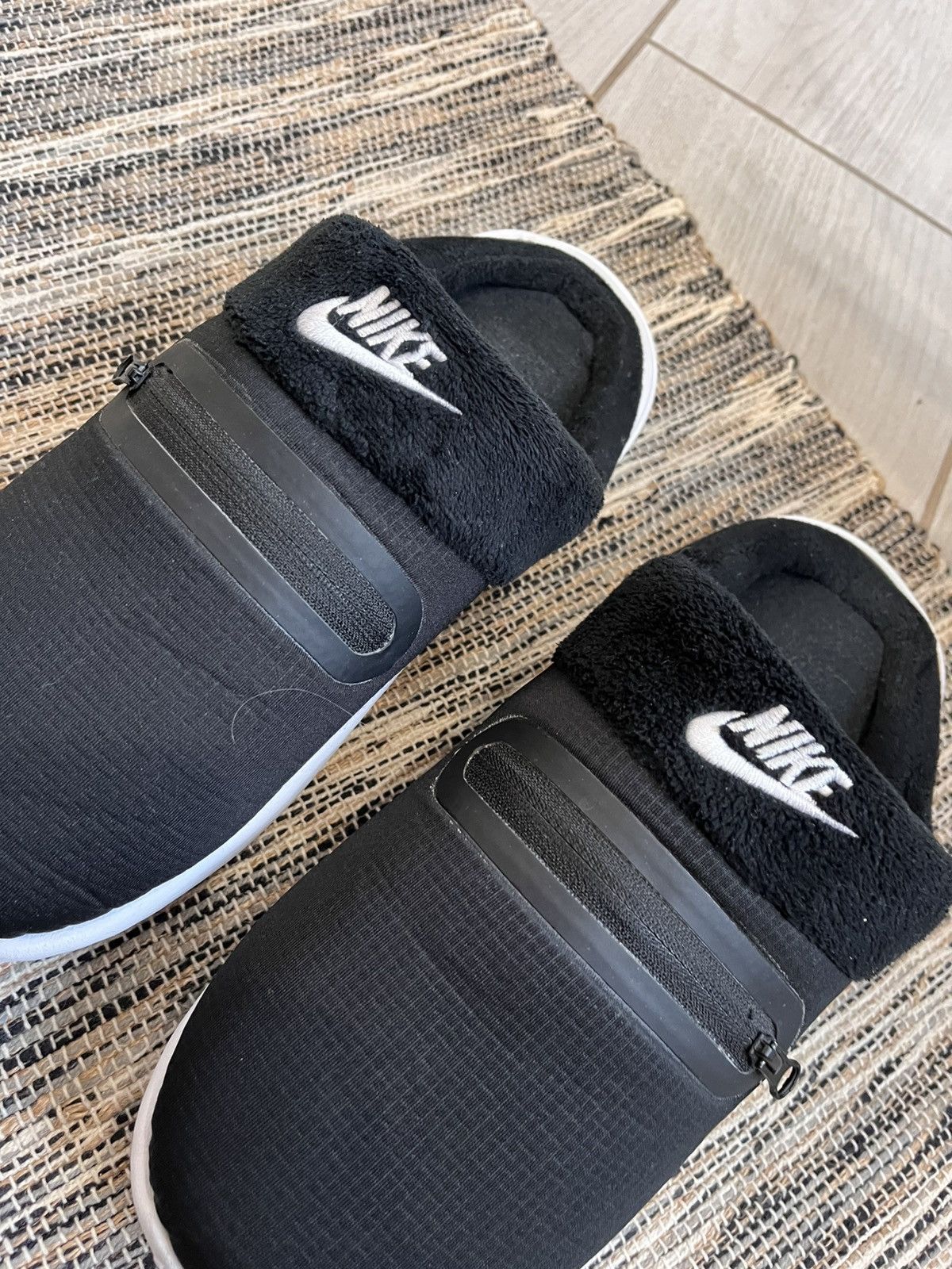 Nike × Vintage Nike Burrow Slide Fleece Outdoor Slipper Black Unisex Size US 8 / EU 41 - 8 Thumbnail