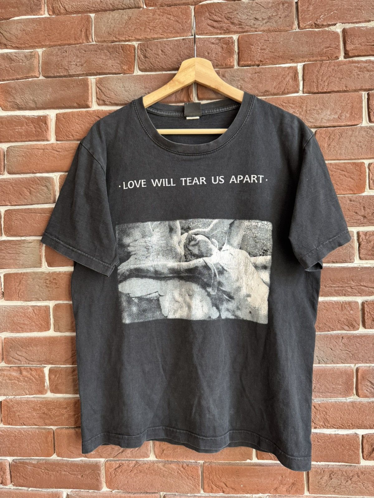 Vintage Vintage JOY DIVISION Love Will Tear Us Apart Band Tee Rare Size US M / EU 48-50 / 2 - 1 Thumbnail