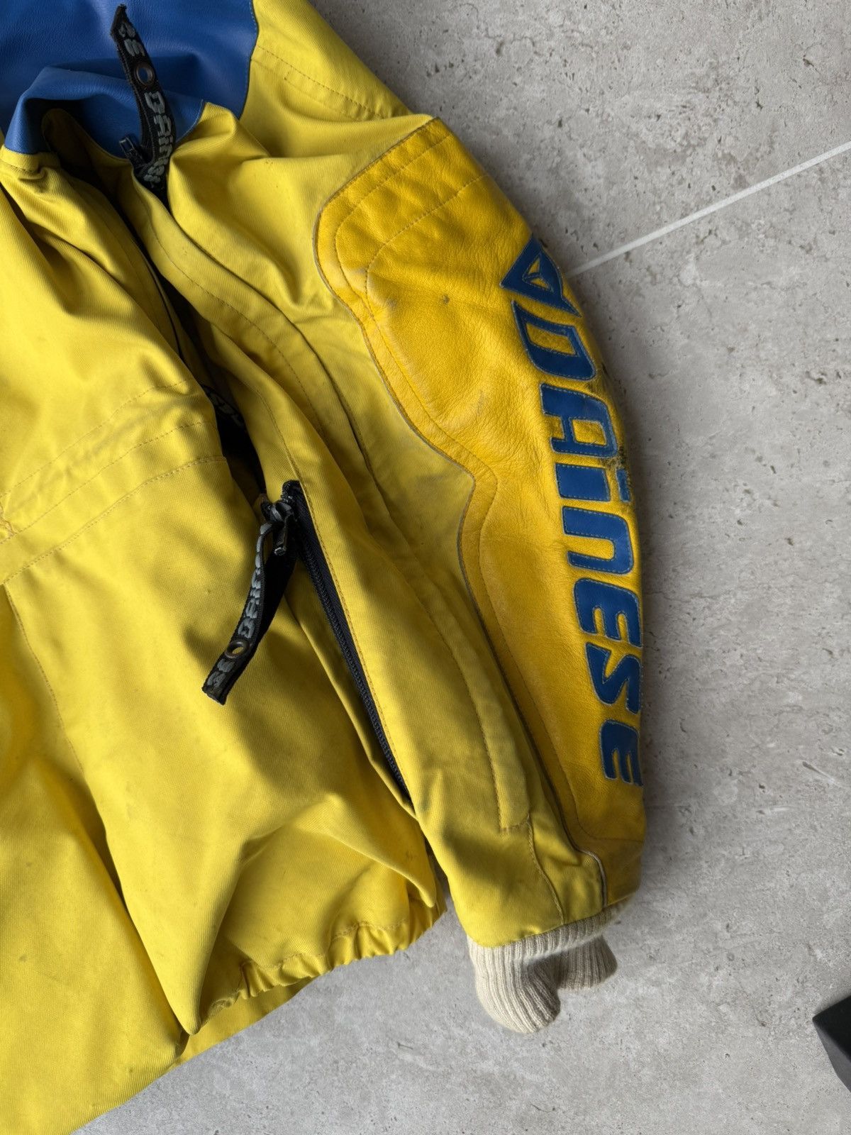 Dainese 🔥VERY RARE Dainese Hydrogen Racing Jacket Suzuki Honda🔥 Size US L / EU 52-54 / 3 - 8 Thumbnail