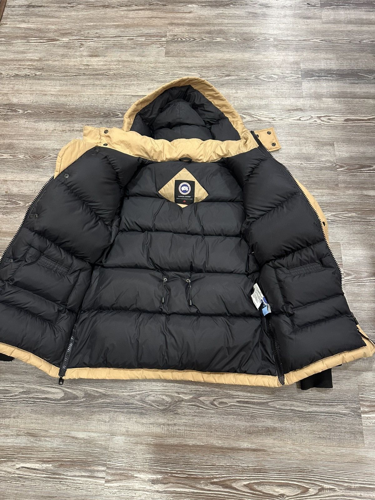 Canada Goose Canada goose mens manitoba parka size M Size US M / EU 48-50 / 2 - 3 Thumbnail