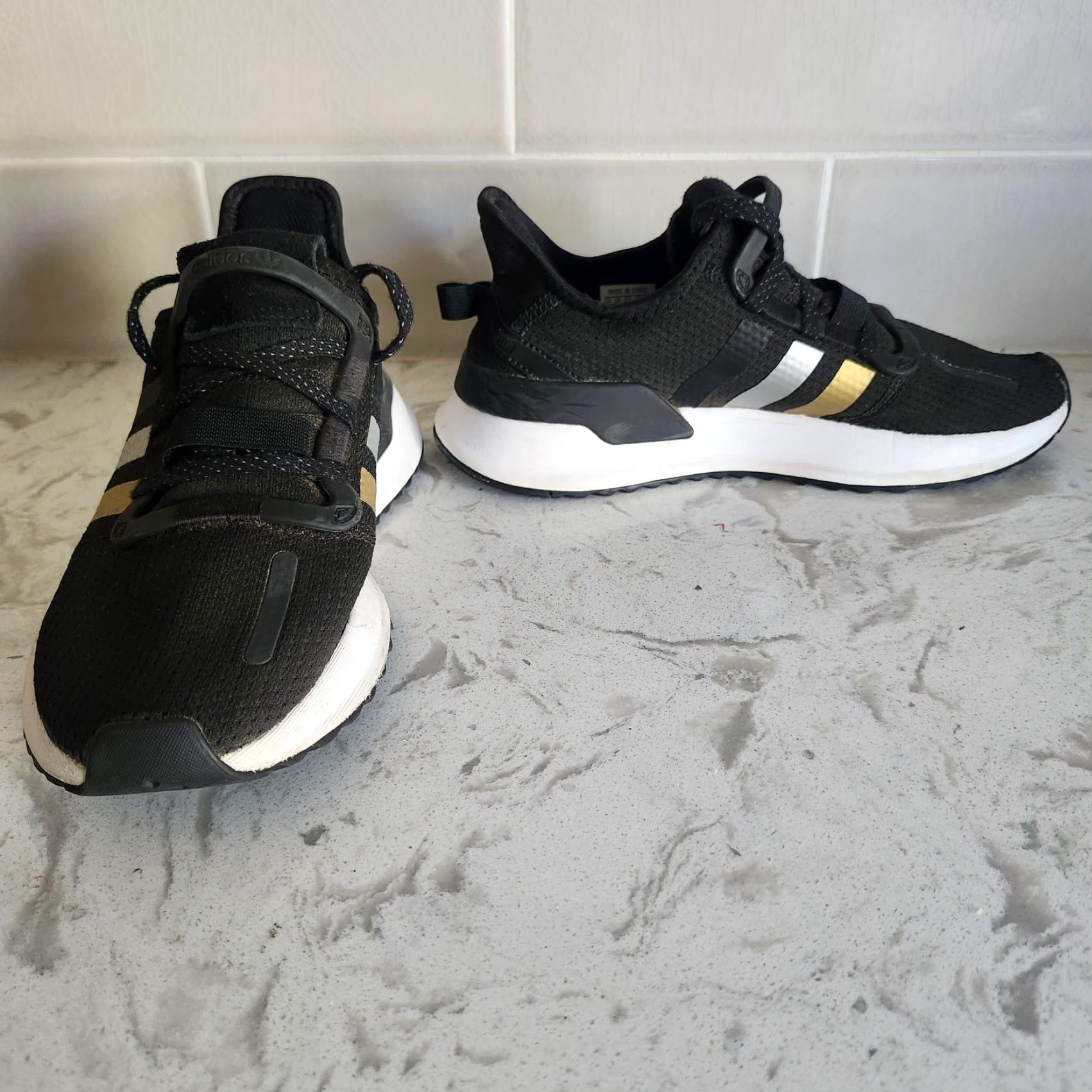 Adidas Adidas U_Path Run FW2325 Black Gold Sneakers Womens Size 5 Shoe Casual Activewear Girls Womens Size US 5 / IT 35 - 2 Thumbnail