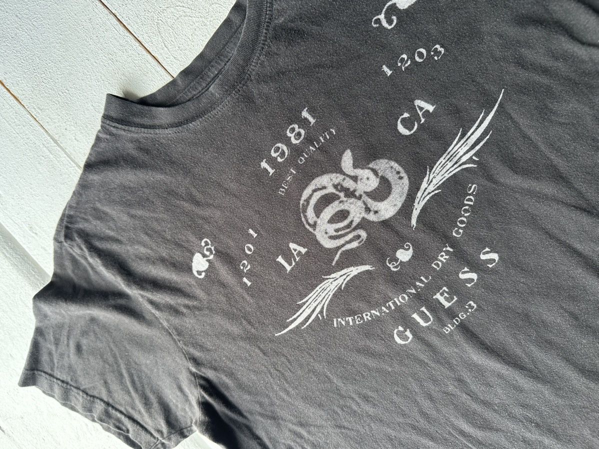 Guess 🚨AVANT-GARDE GUESS TANK MEN Y2k BIG LOGO Size US L / EU 52-54 / 3 - 6 Thumbnail