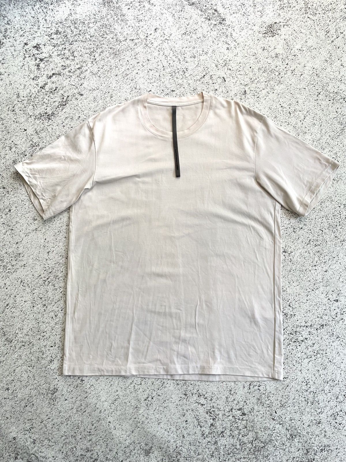 Japanese Brand Attachment Kazuyuki Kumagai Dirty White Tshirt Size US L / EU 52-54 / 3 - 2 Thumbnail