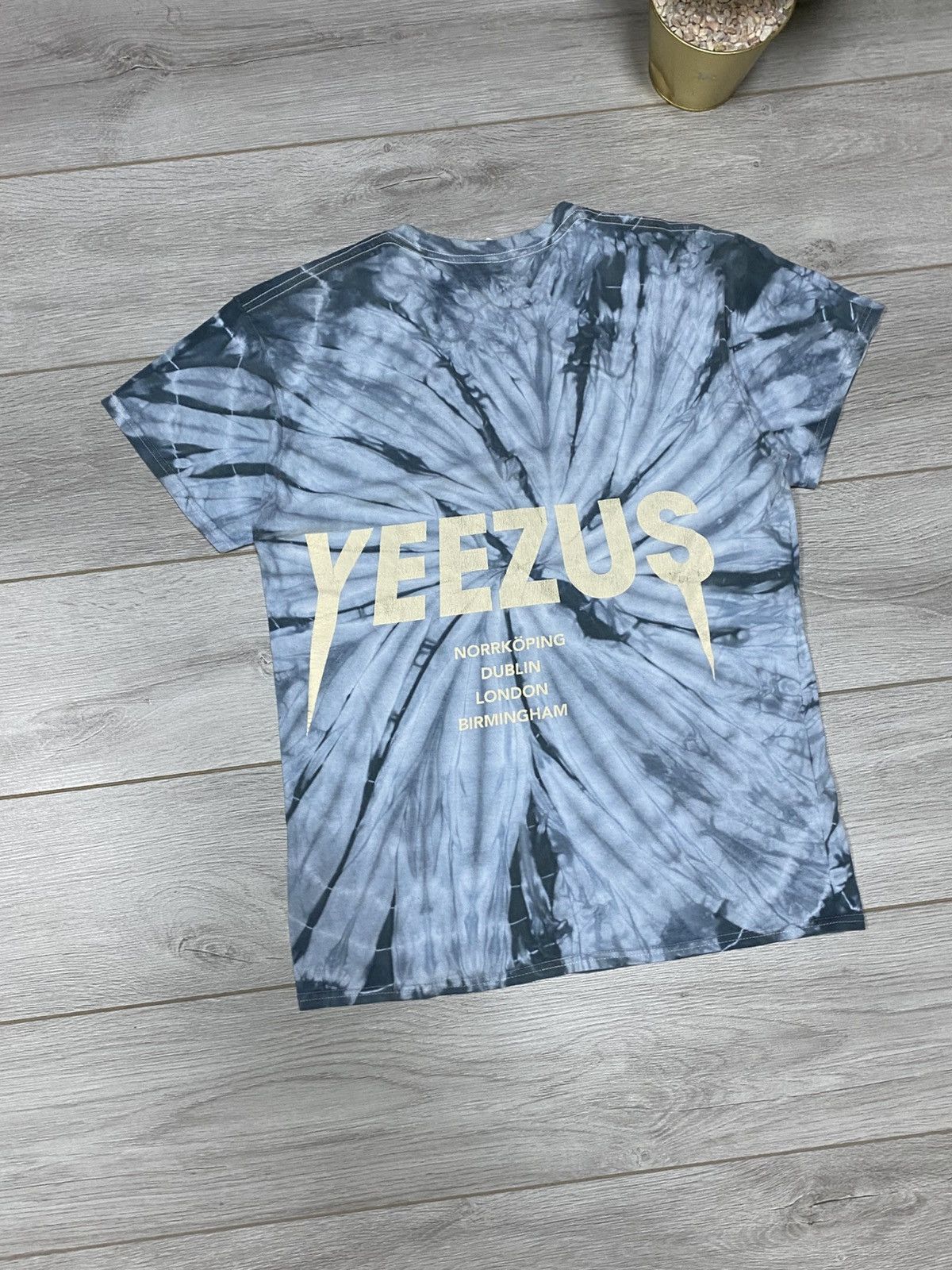 Kanye West Yeezus 2014 Wes Land Kanye West vintage tour t-shirt death Size US M / EU 48-50 / 2 - 9 Thumbnail