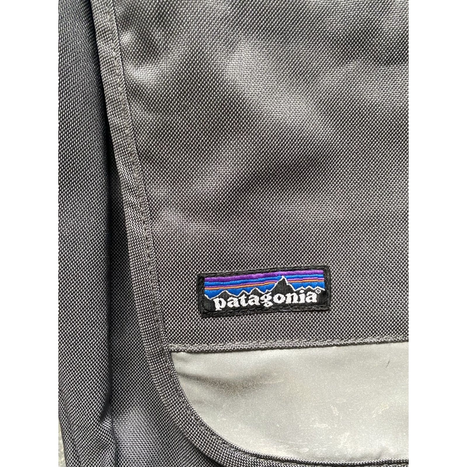 Patagonia Patagonia Messenger Bag Gray Mens Flaws Wear Shoulder Bag Size ONE SIZE - 5 Thumbnail