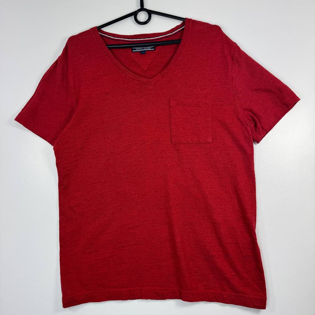 Tommy Hilfiger Tommy Hilfiger Red V-Neck Pocket T-Shirt Mens Size L Size US L / EU 52-54 / 3 - 1 Thumbnail