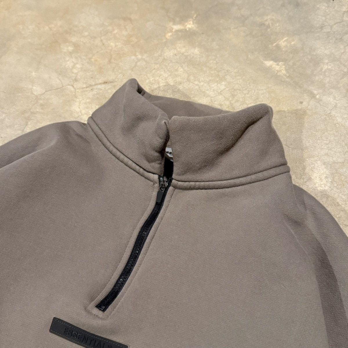 Essentials Fear of God Essentials Mockneck Half Zip Sweatshirt Taupe Size US XS / EU 42 / 0 - 4 Thumbnail