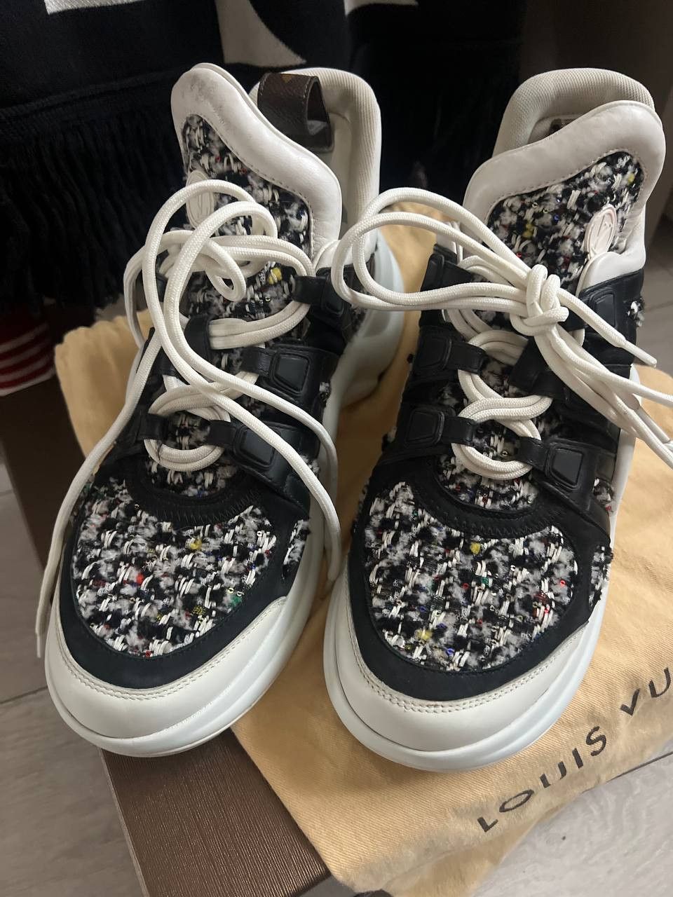 Louis Vuitton Louis Vuitton Tweed Sneakers Size US 11.5 / IT 41.5 - 5 Thumbnail