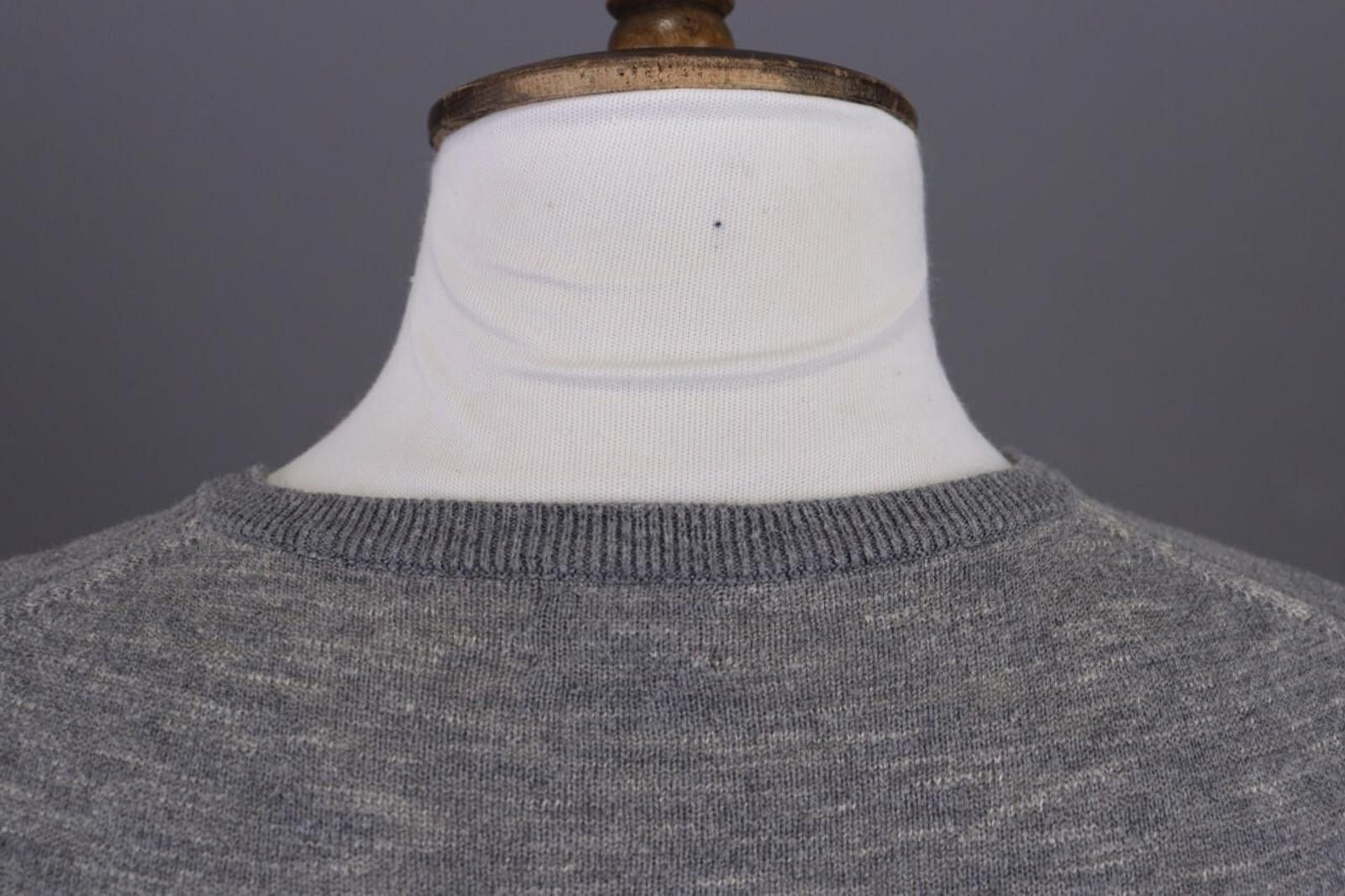 J.Crew Men J.Crew Gray V-Neck Cotton Sweater Size M Size US M / EU 48-50 / 2 - 11 Thumbnail