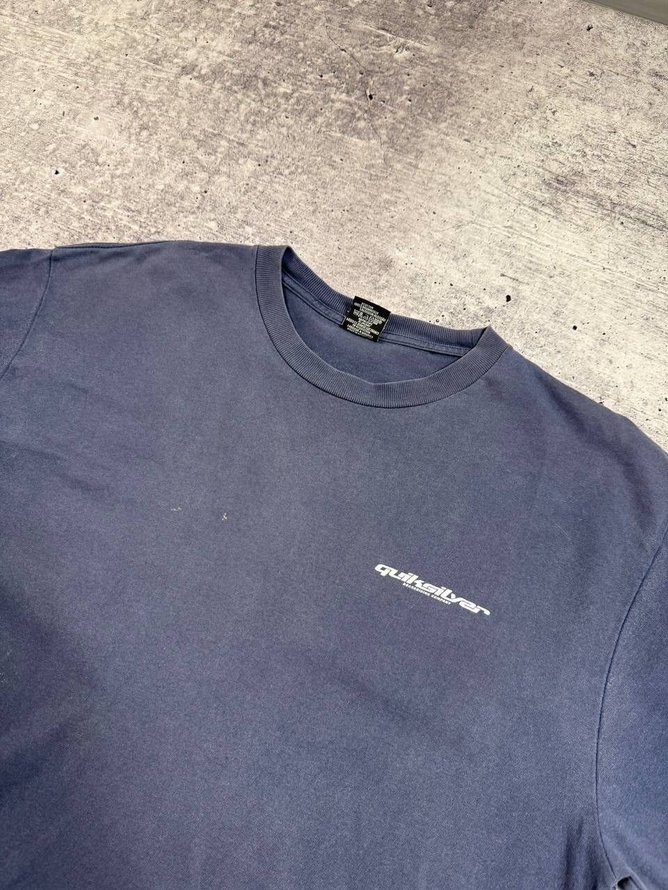 Quiksilver Vintage Quiksilver Sun Faded Painted Big Logo T-Shirt Y2K Size US L / EU 52-54 / 3 - 9 Thumbnail
