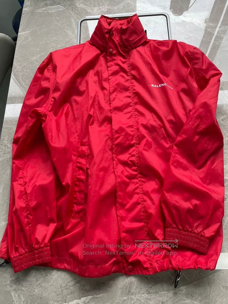 Balenciaga Balenciaga Red Printed Graphic Windbreaker Size US S / EU 44-46 / 1 - 1 Thumbnail