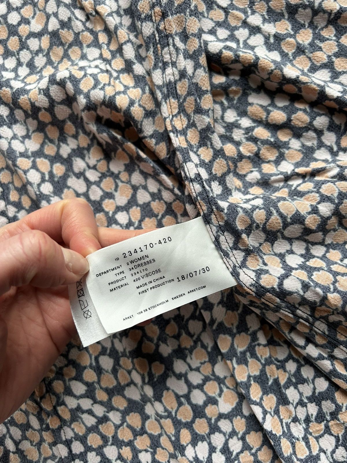 Arket Arket viscose floral dress Xs-S Size XS / US 0-2 / IT 36-38 - 9 Thumbnail