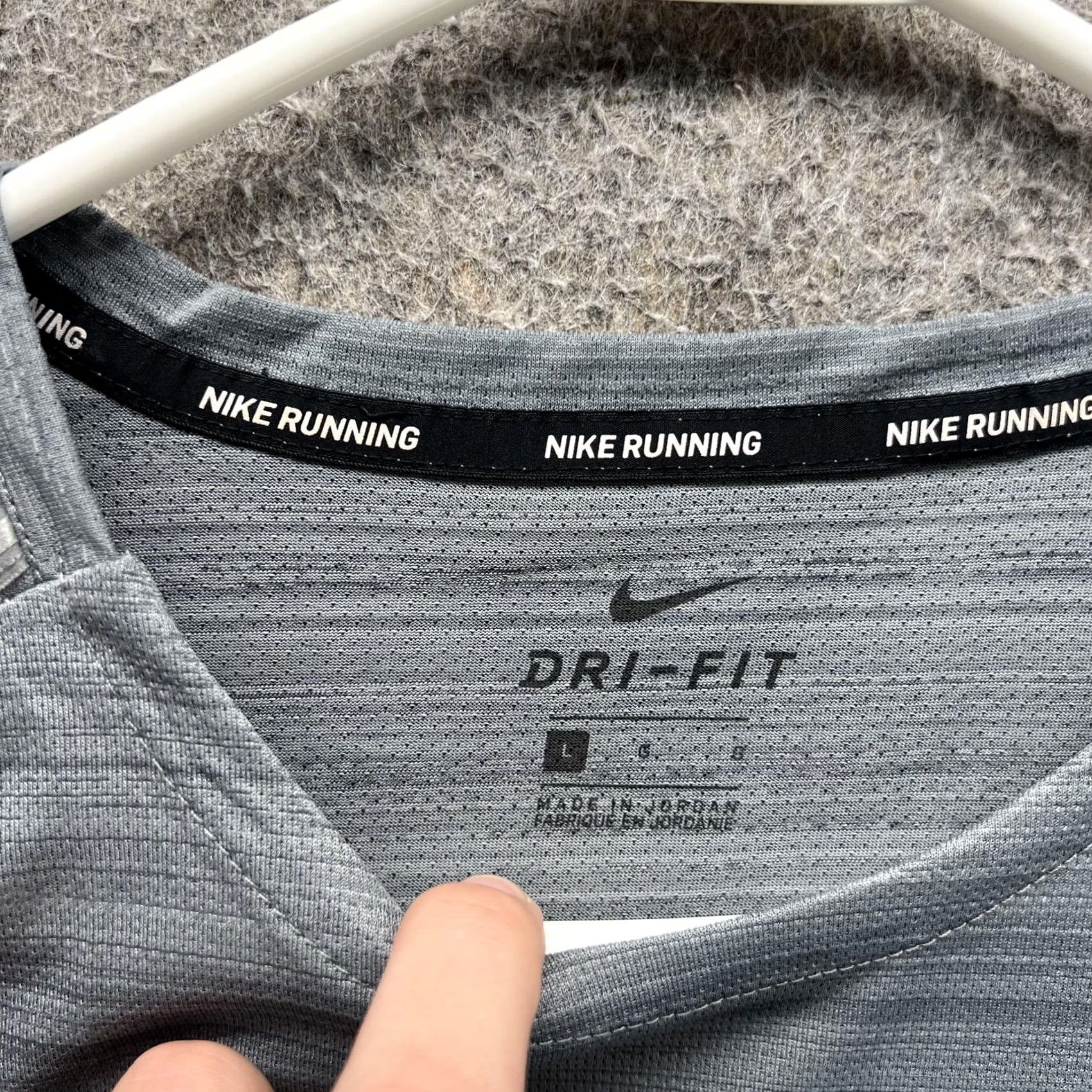 Nike Nike Dri-FIT Shirt Mens Large Gray Short Sleeve Striped Running Top Size US L / EU 52-54 / 3 - 4 Thumbnail