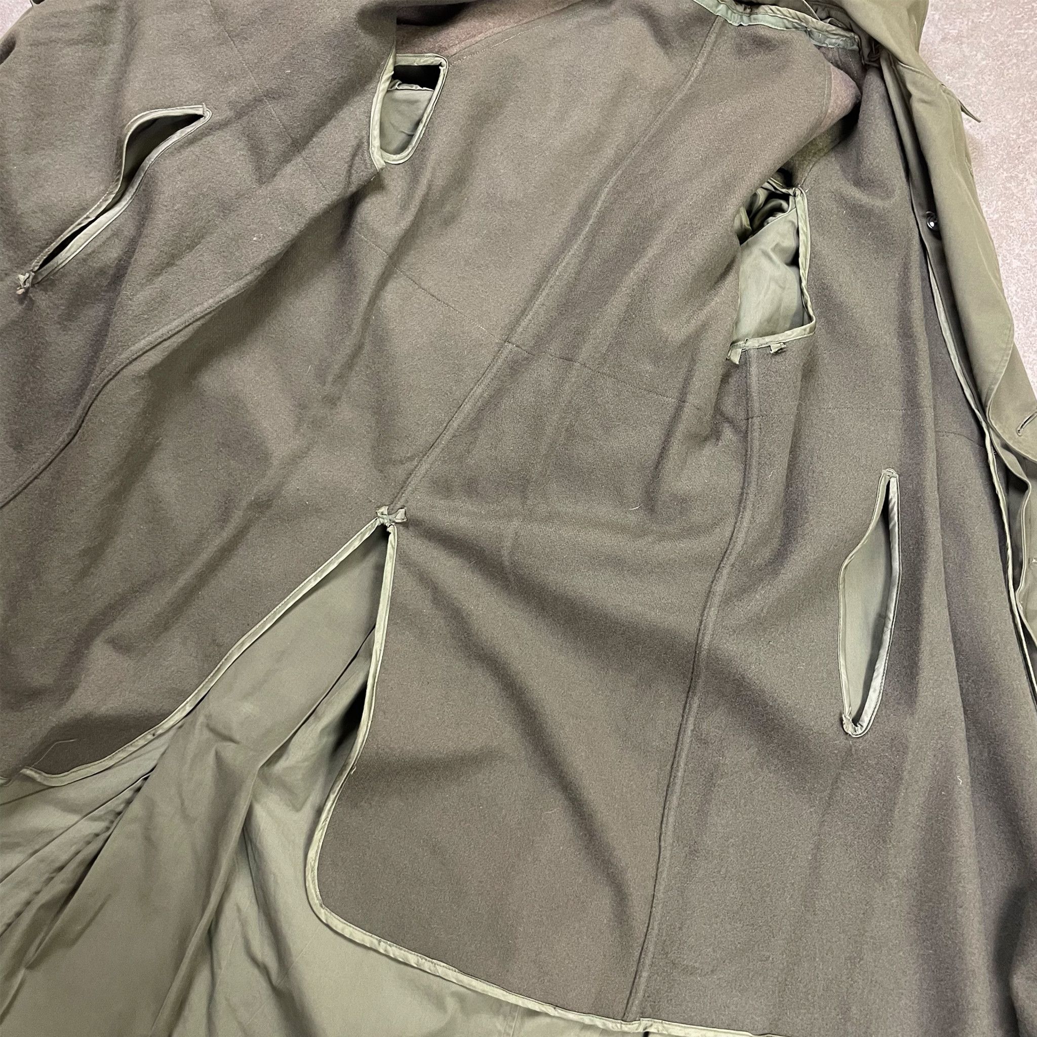 Vintage Vintage US Army Olive Green Lined Trench Coat - 1960s Size US M / EU 48-50 / 2 - 5 Thumbnail