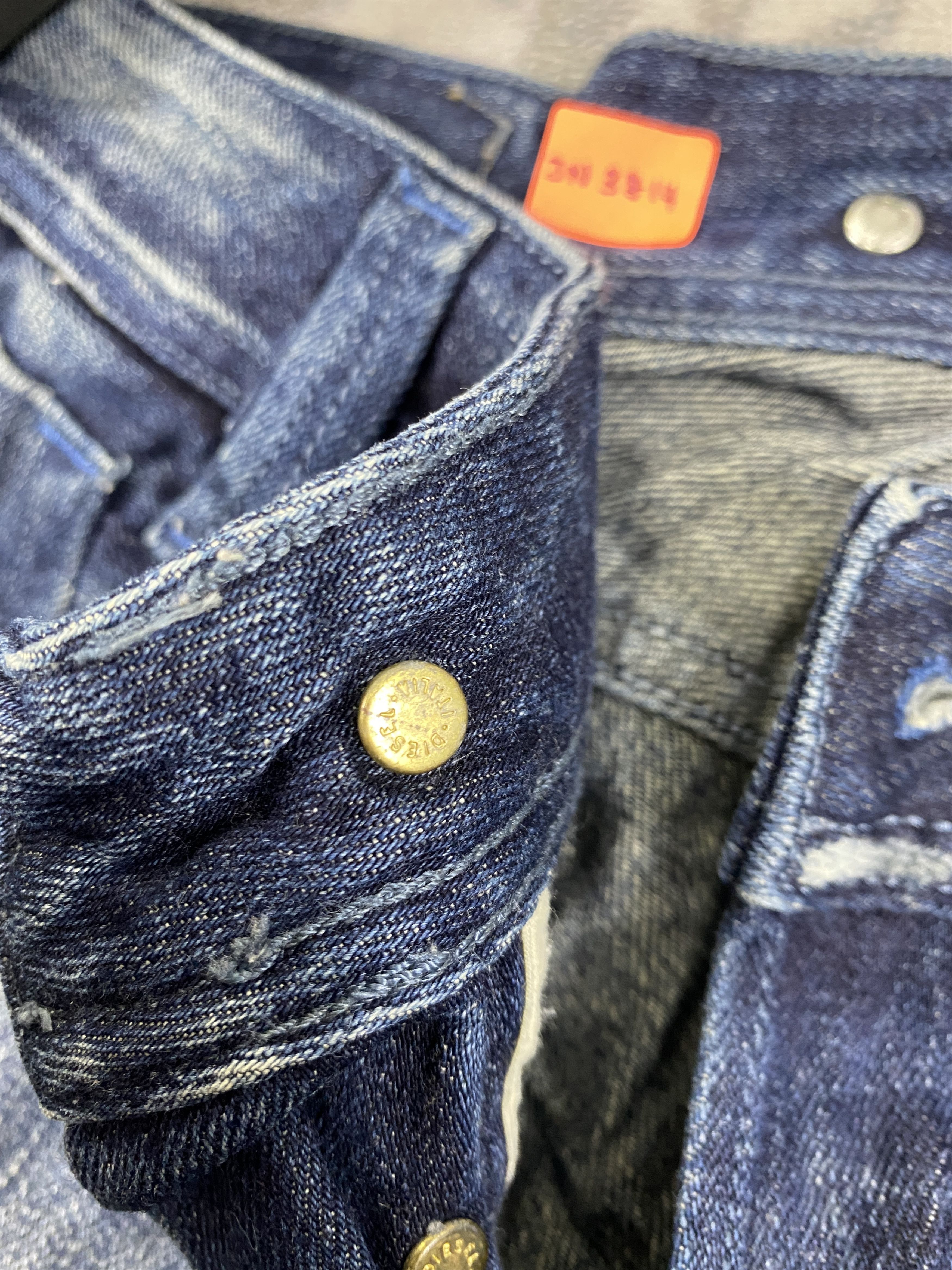 Diesel Vintage Diesel Distressed Blue Jeans 31x32- JN3814 Size US 31 - 7 Thumbnail