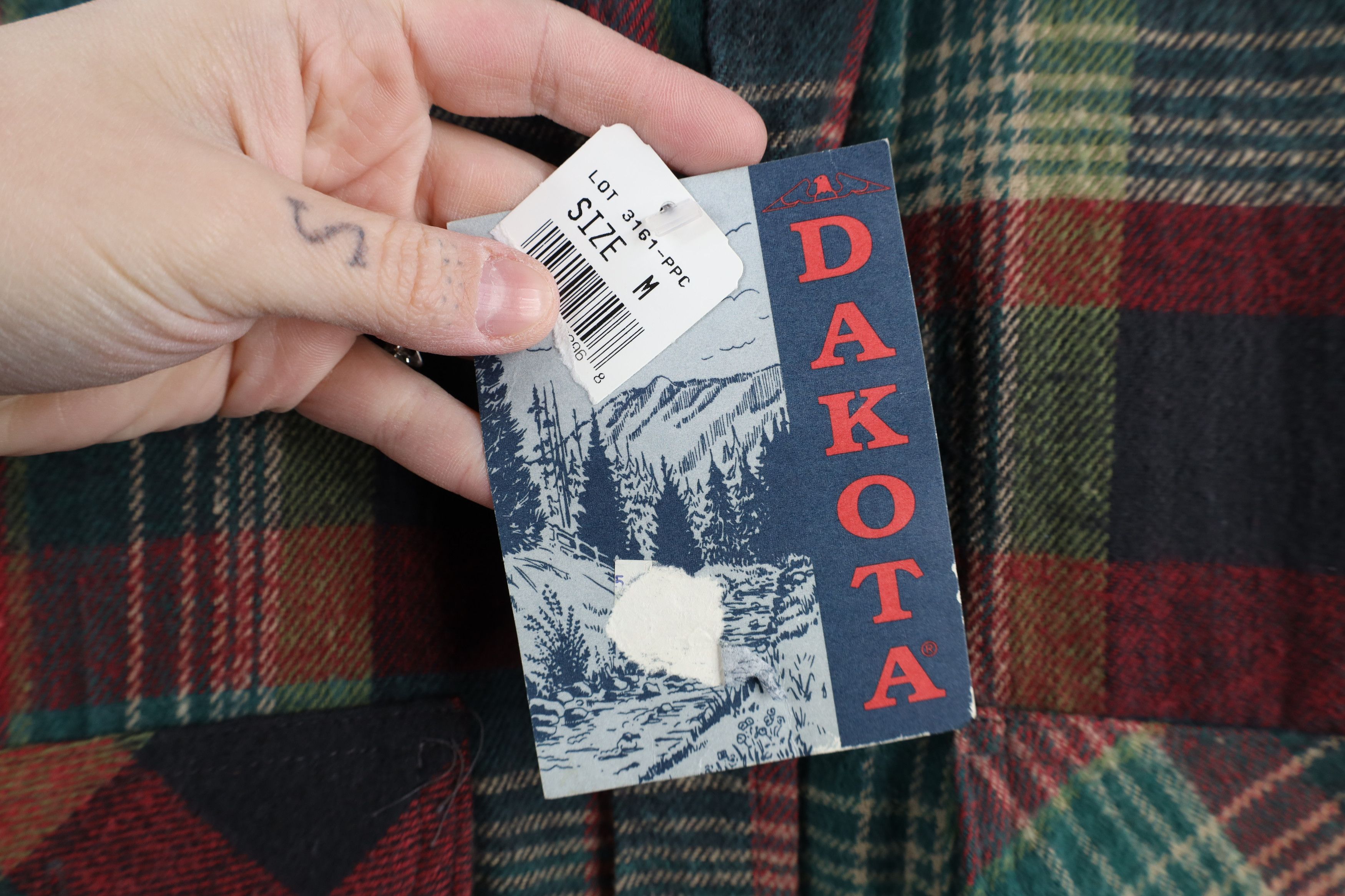 Vintage Deadstock Vintage 90s Streetwear Plaid Flannel Button Shirt Size US M / EU 48-50 / 2 - 4 Thumbnail