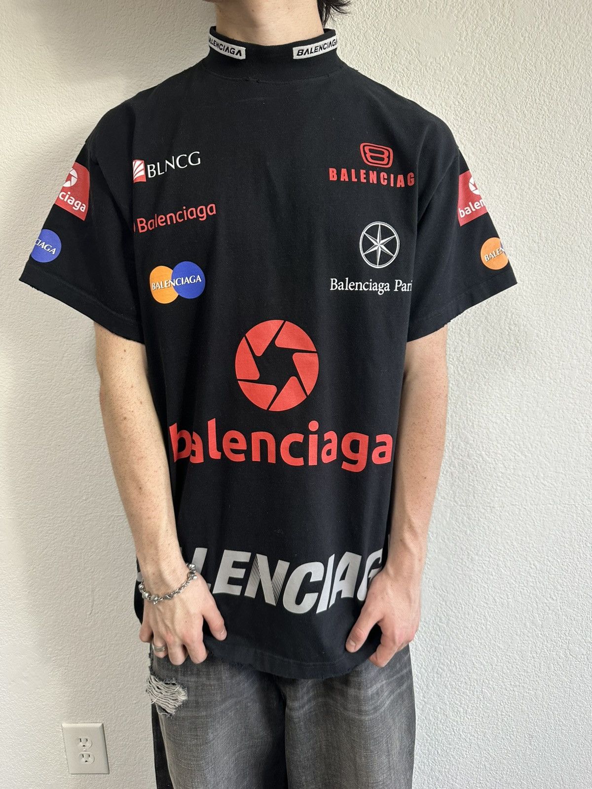 Tシャツ・カットソー BALENCIAGA ALLOVER LOGO TOP s-l1200.jpg