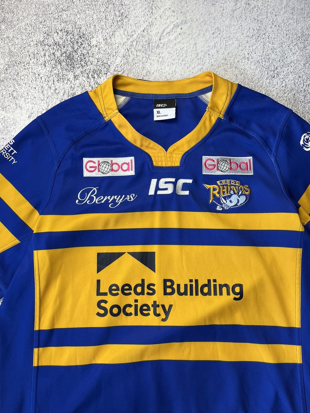 Vintage ISC Leeds Rhinos 2016 Rugby Jersey Men's Size XL Size US XL / EU 56 / 4 - 5 Thumbnail