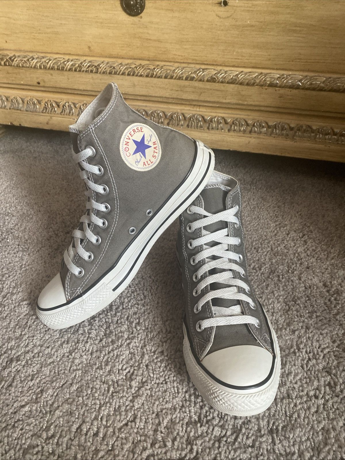 Converse Unisex Converse Chuck Taylor Allstar hi top shoes size 7M/9W Size US 7 / EU 40 - 22 Thumbnail