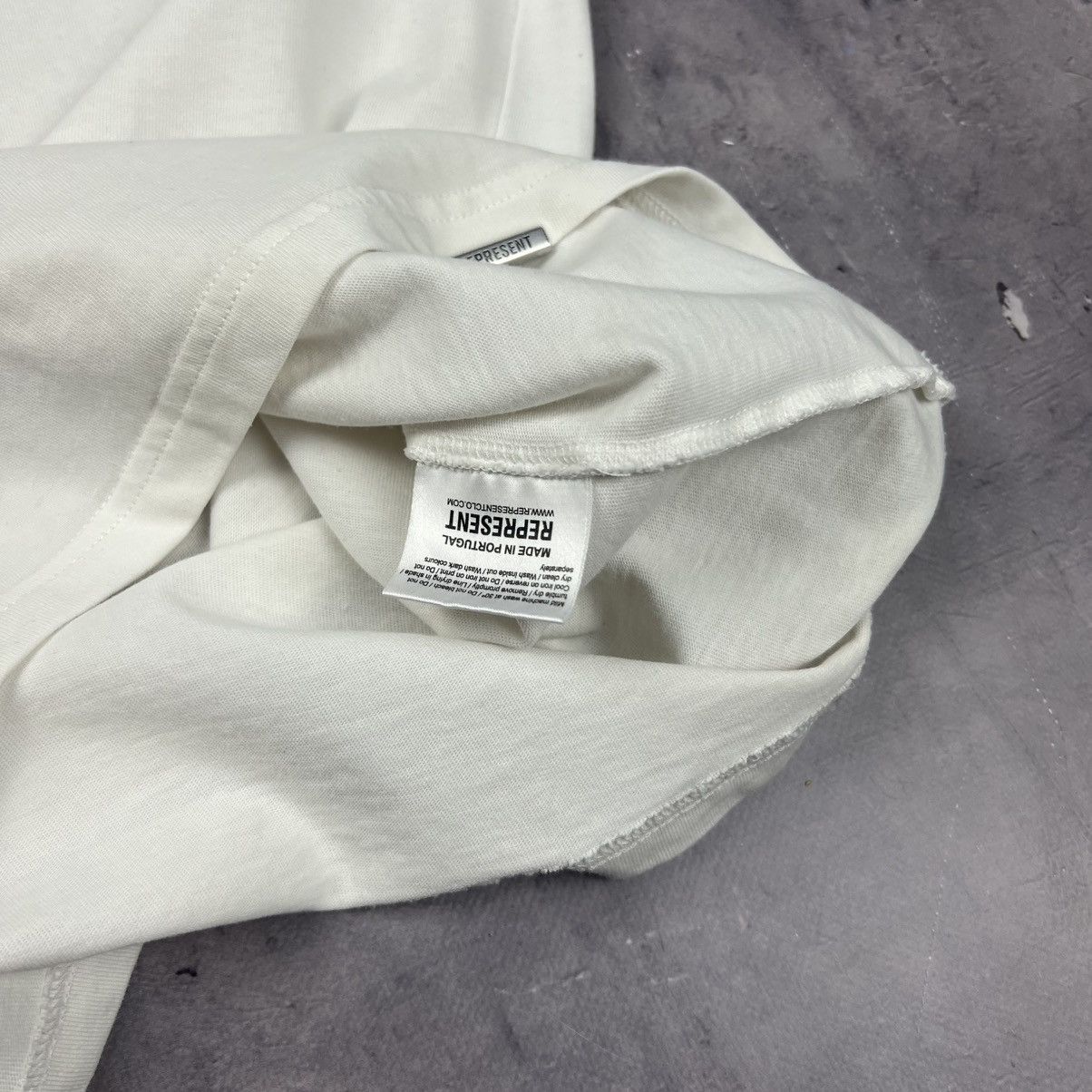 Represent Clo. Rare! Represent Luxury Big Logo Tee Size US M / EU 48-50 / 2 - 22 Thumbnail